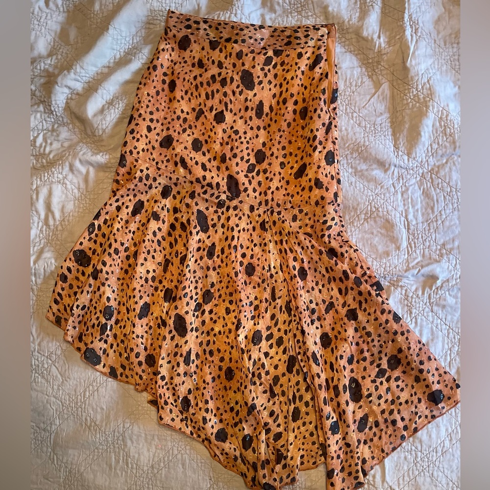 Asymmetrical leopard print skirt